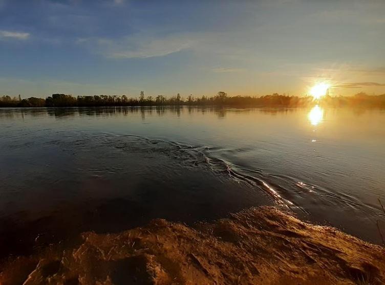 Bardas Del Limay Dormi-Con Hidromasaje - Totalmente Equipado Plottier Ngoại thất bức ảnh